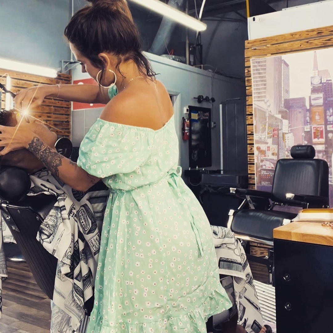 Pay $thebarbiebarber on Cash App